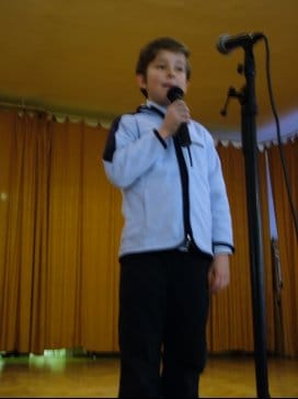 Aki már a gálaműsorban is szavalt.jpg Aki már a gálaműsorban is szavalt.jpg