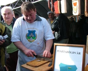 Egy kis kóstoló a kíváncsiskodóknak.jpg Egy kis kóstoló a kíváncsiskodóknak.jpg