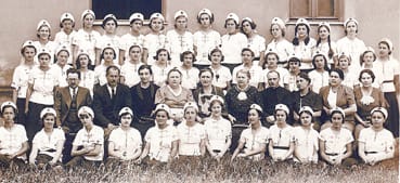 Vöröskeresztes_csoportkép 1937-1938.jpg Vöröskeresztes_csoportkép 1937-1938.jpg