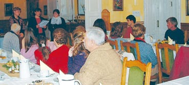 Karácsonyi_ünnepség.jpg Karácsonyi_ünnepség.jpg