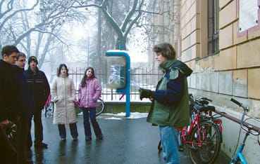 Megemlékezés_a_Horváth_Mihály_Gimnázium_falán_elhelyezett_Brusznyai_emléktáblánál.jpg Megemlékezés_a_Horváth_Mihály_Gimnázium_falán_elhelyezett_Brusznyai_emléktáblánál.jpg