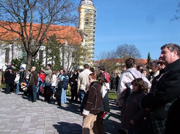 Ünneplők.jpg Ünneplők.jpg