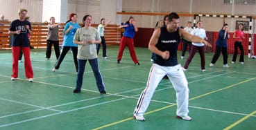 Kick_boksz_aerobik_óra_Szentgyörgyi_Rómeóval.jpg Kick_boksz_aerobik_óra_Szentgyörgyi_Rómeóval.jpg