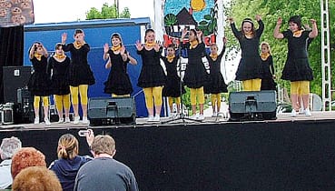 A_Jövőnkért_Művészeti_Iskola_táncosai.jpg A_Jövőnkért_Művészeti_Iskola_táncosai.jpg