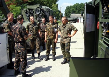 Ismerked&eacute;s_a_technikai_eszk&ouml;z&ouml;kkel a tematikus gyakorlat k&ouml;zben.jpg