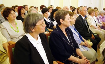 Nyugd&iacute;jba_vonul&oacute;_pedag&oacute;gusok.jpg