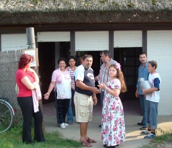 Középen a főszervező.jpg Középen a főszervező.jpg
